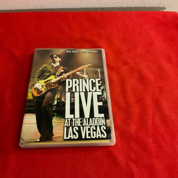 PRINCE  Tshirt & Concert Book + 1 - Picture 8 of 9